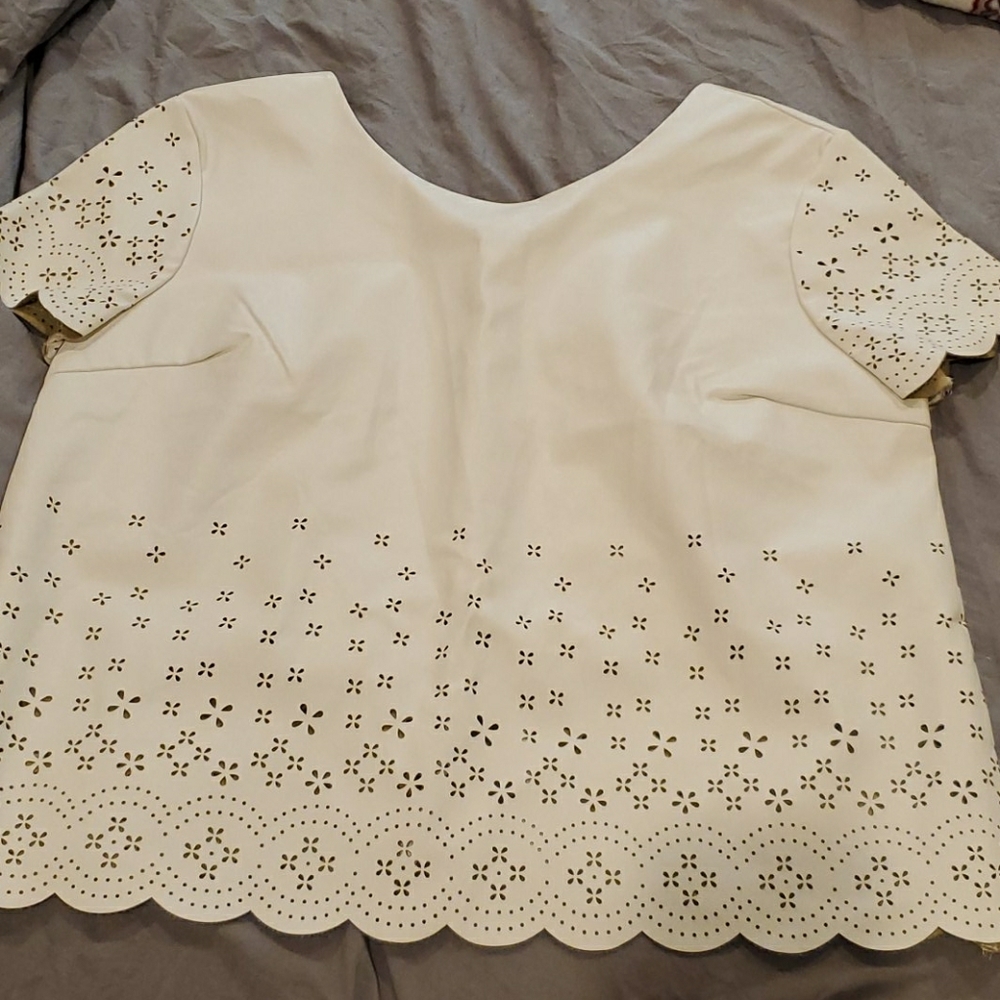 👚 3 for $15 NWT white faux leather top